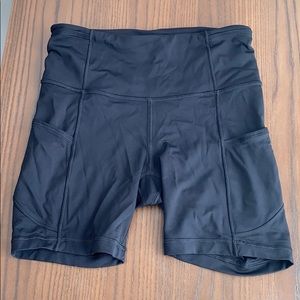 Lululemon Black Bike Shorts w/ Pockets